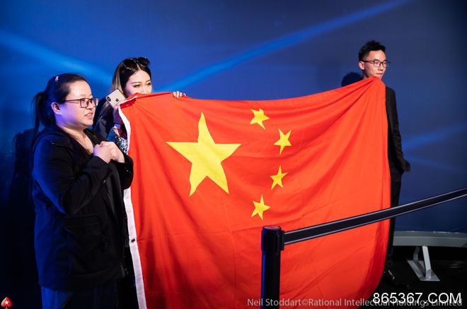 EPT主赛落幕，黄炜荣获亚军，中国牌手希望扑克业在国内能够有个美好的未来