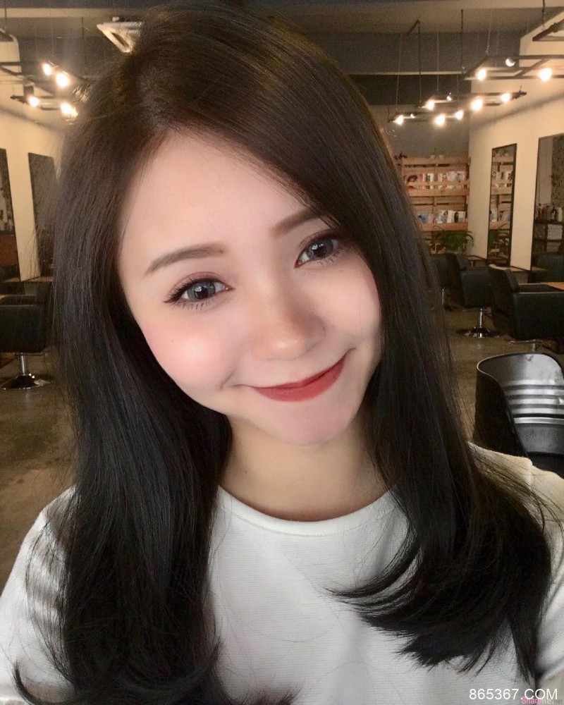 人气网美正妹郑慧晴 彩妆师大萌眼超可爱