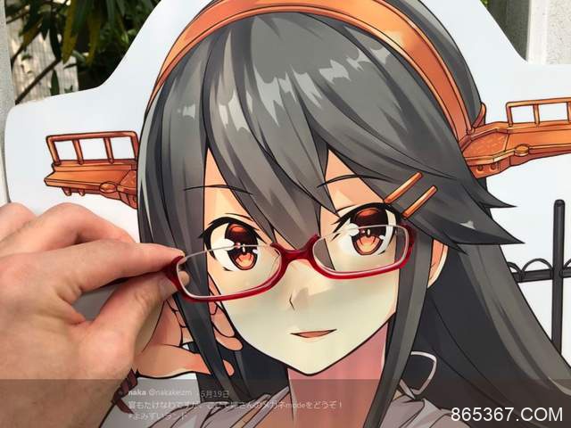 舰队收藏眼镜娘 网友游东京读卖乐园的可爱消遣
