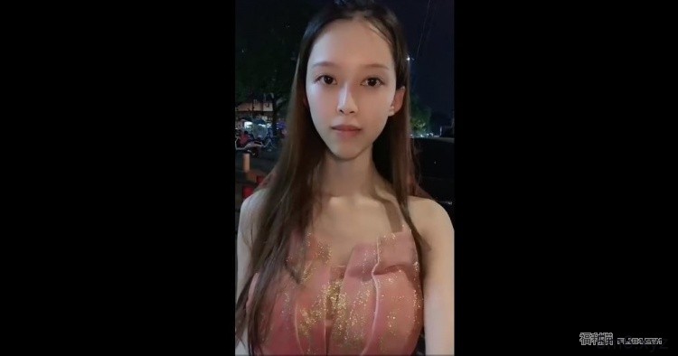 夜店女模马路直播卸妆！看完前后对比 网友:快带她回家！